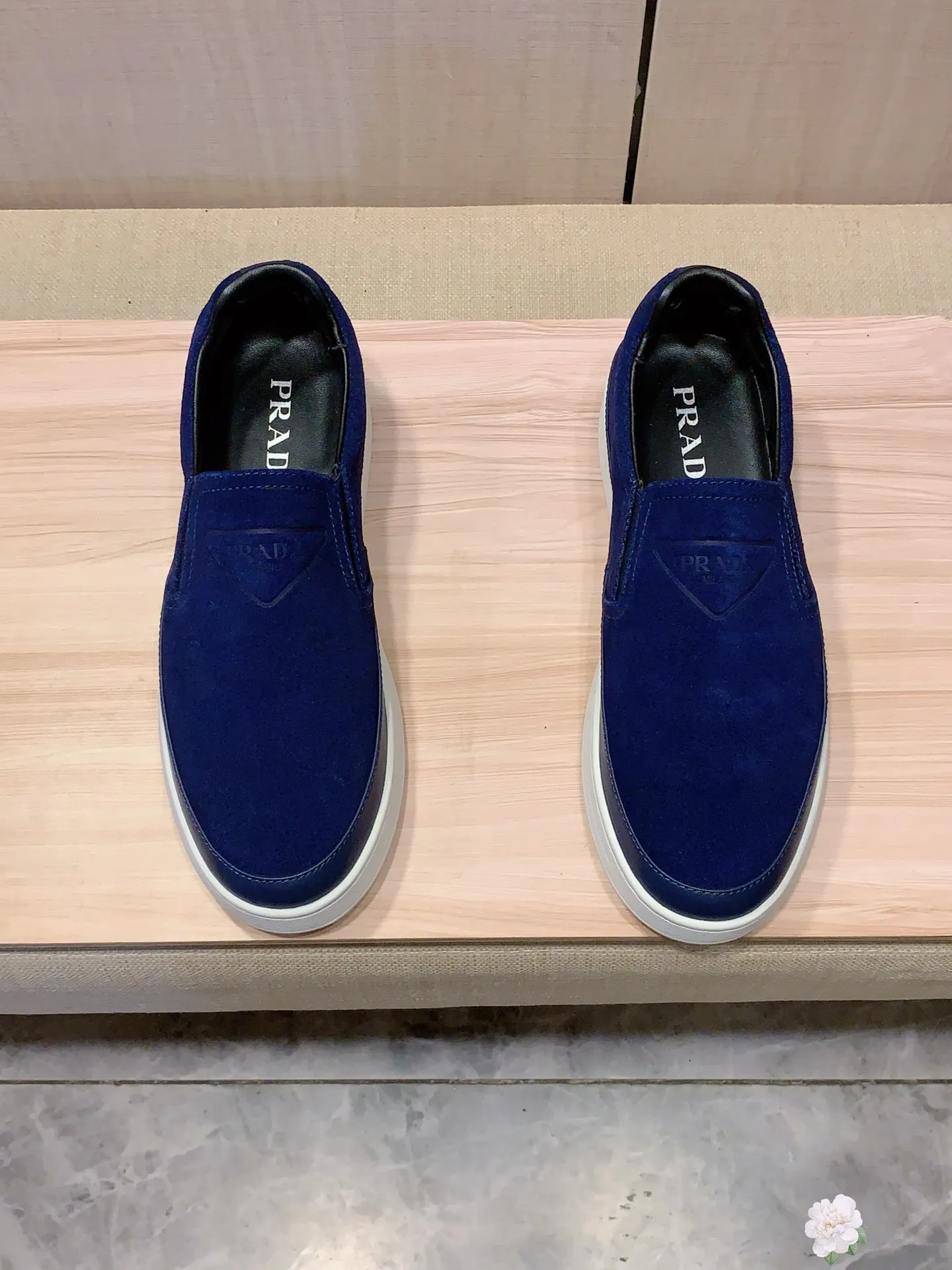 Men's Men's Shoes💰442💰💰🎩🎩[Lightning][Lightning] "PRADA*" The latest and most popular casual shoes, top brand [seduce] luxury ~ purchasing agency, top quality ~. [Strong] The upper is made of imported breathable cowhide with material ➕ breathable sheepskin feet (•) and fine workmanship. The original stylish and stylish soft rubber wear-resistant and non-slip outsole is light and comfortable on the feet. The real thing looks better when photographed. b66: code: 38-44, 4️⃣ colors selected